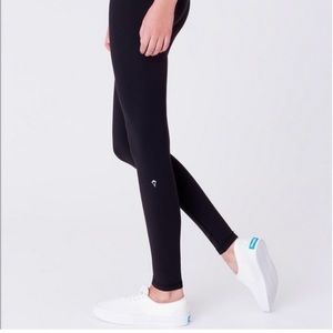 Girls lululemon Ivivva Athletica leggings